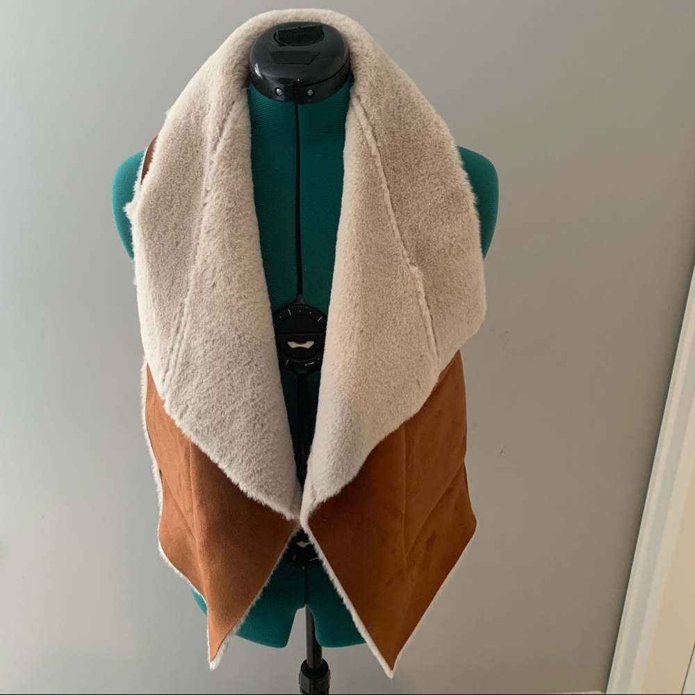 CHASER Faux Leather/Faux Fur Ladies Vest